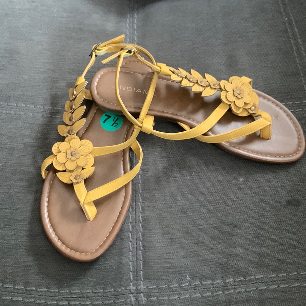 Cute Yellow Sandals   SIZE 7 1/2. Brand New!!!